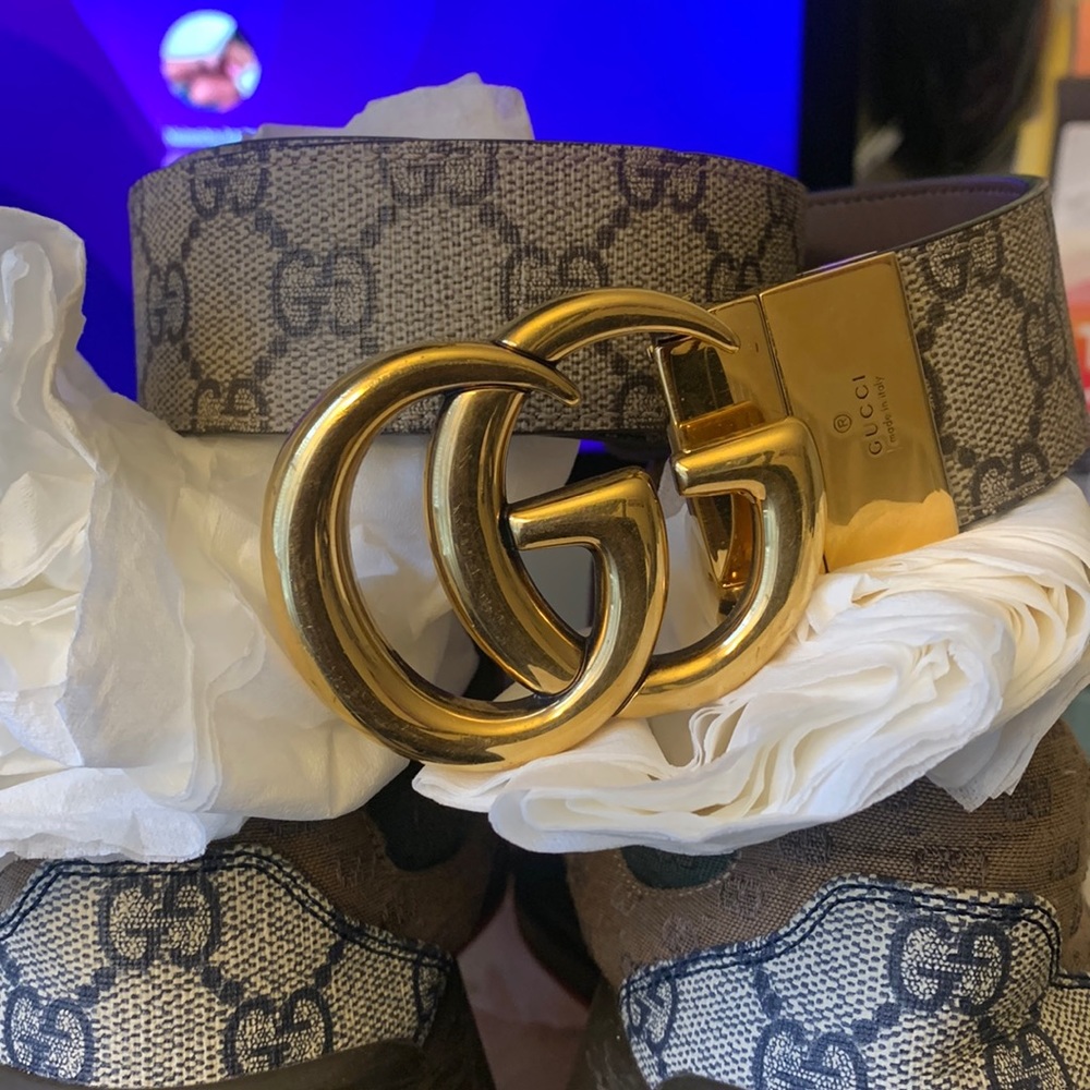 Gucci belt/ light worn